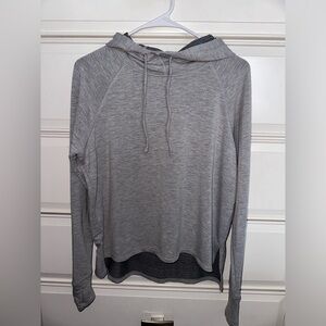 Reebok semi crop light weight pullover